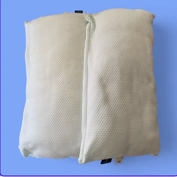 Serta Rest TWO Deluxe Luxury White/Cream King Size Pillows 20”x 36” - Picture 4 of 9